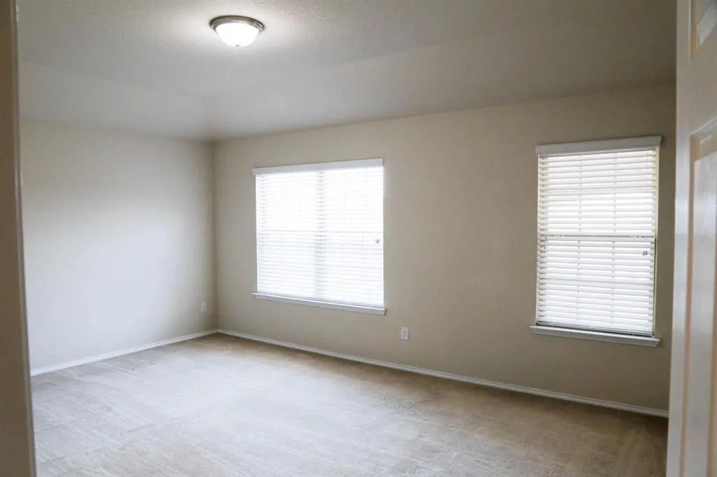 3213 Peninsula Trail
