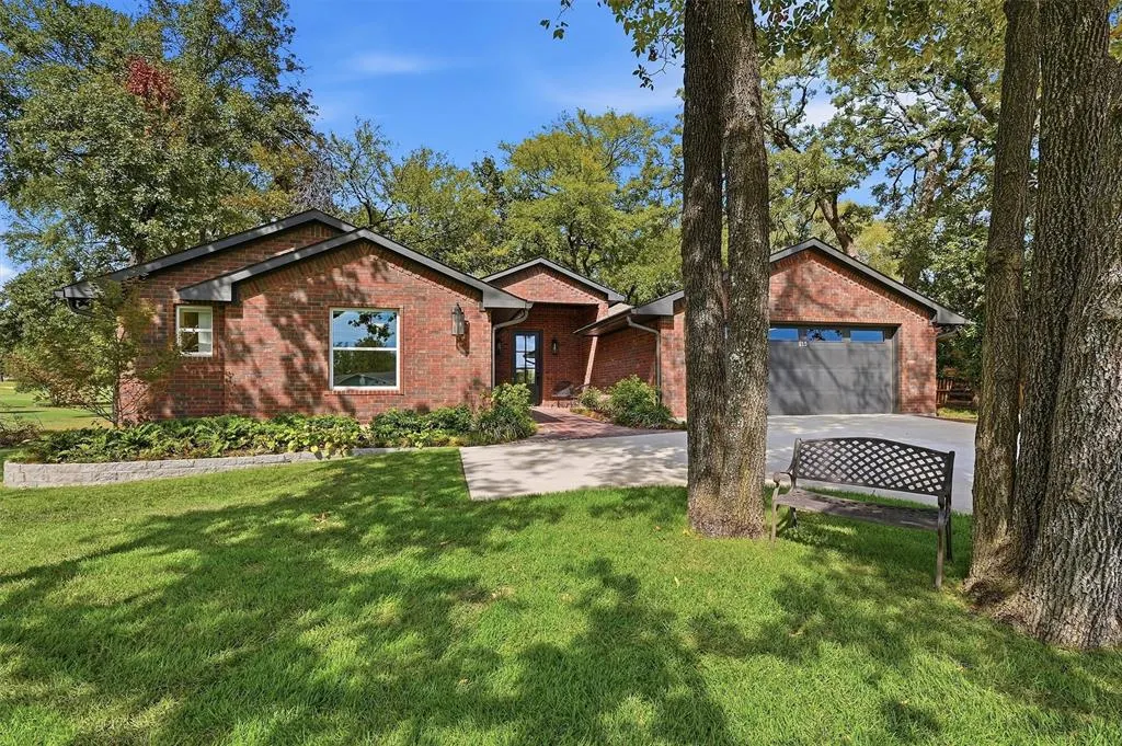 215 Modoc Trail