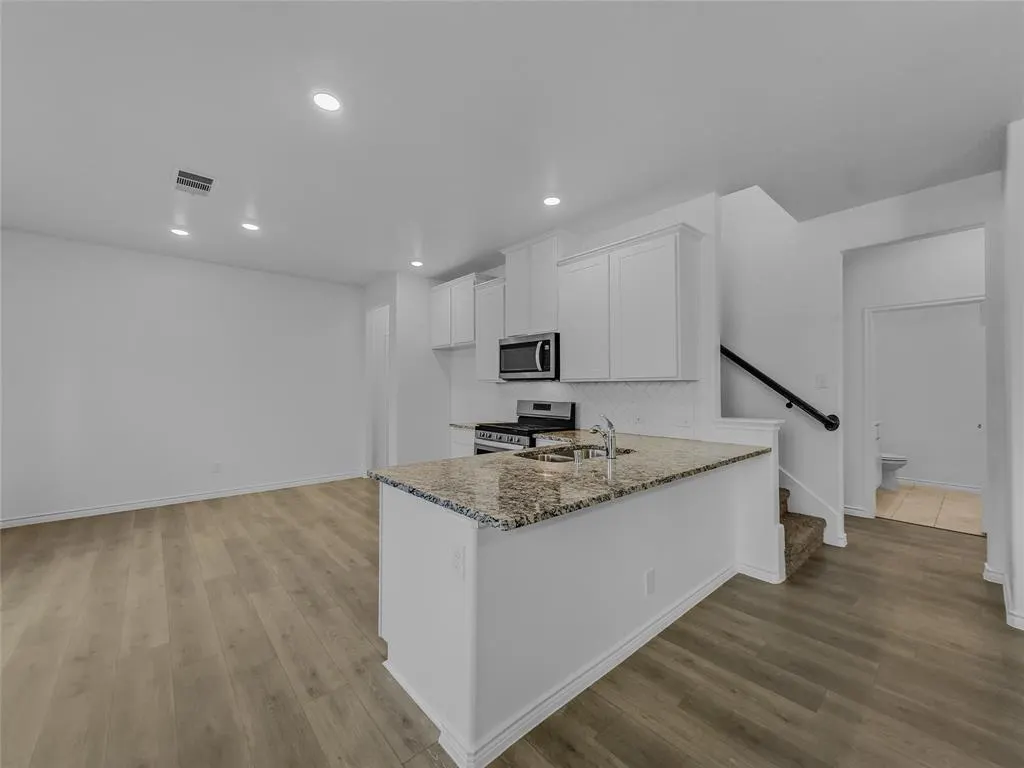 2126 Hobby Drive