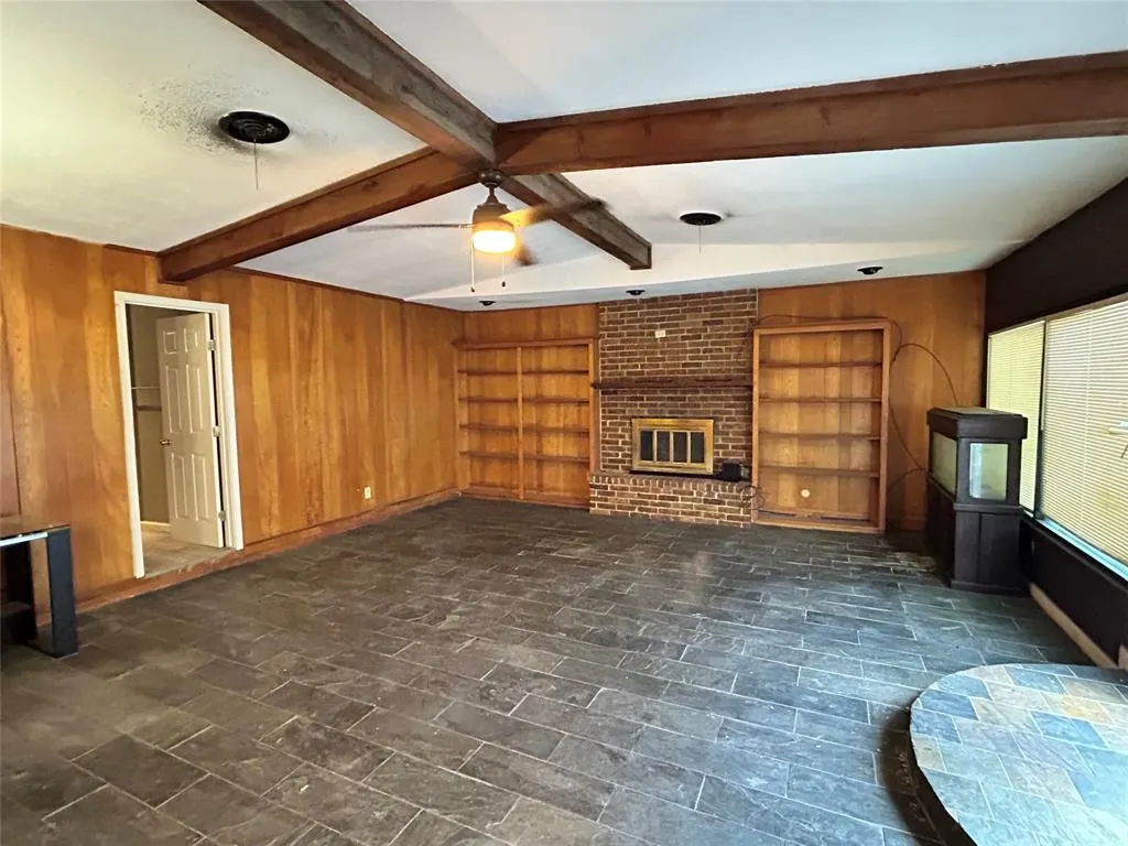 8407 Honeysuckle Lane