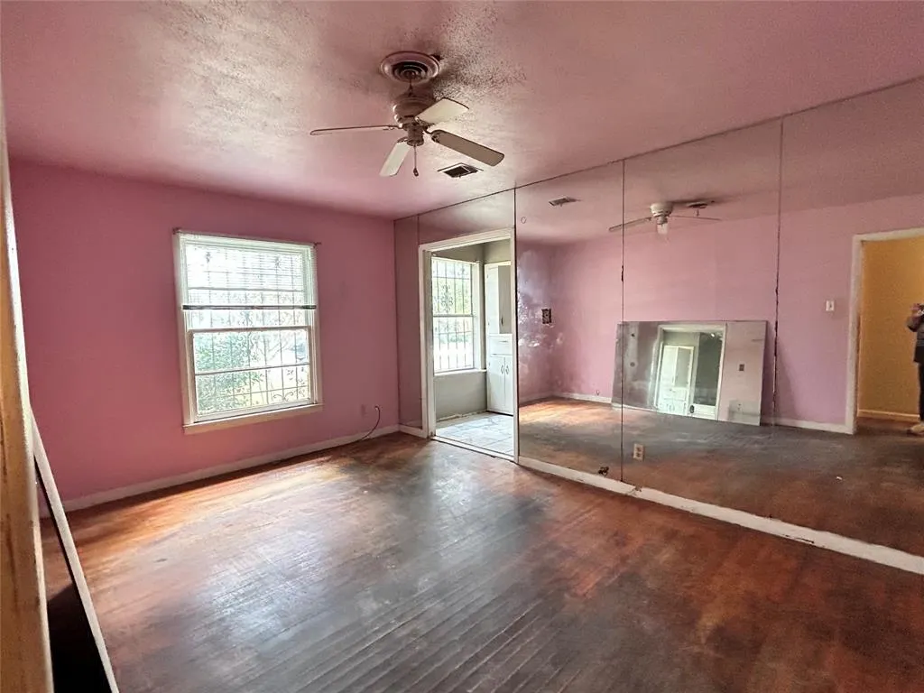 8407 Honeysuckle Lane