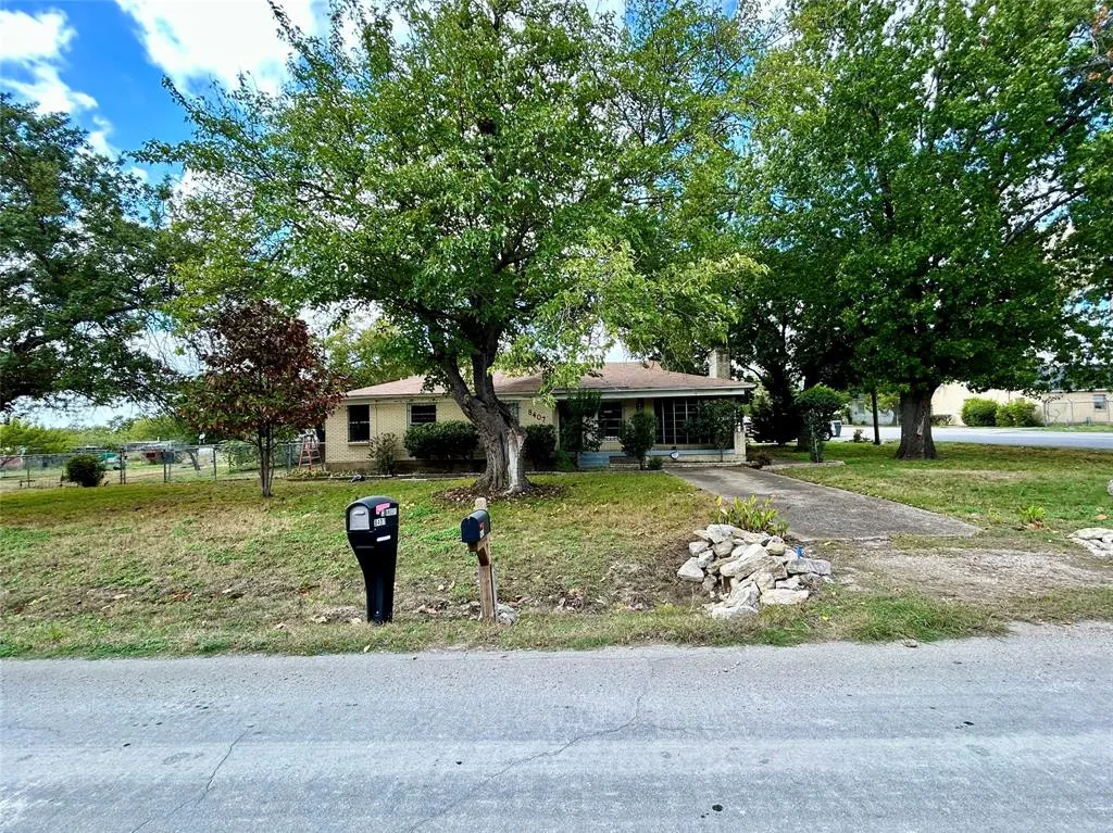 8407 Honeysuckle Lane