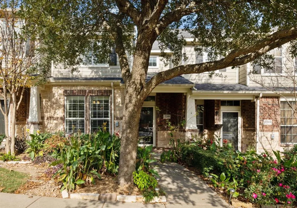 2209 Stonepark Place
