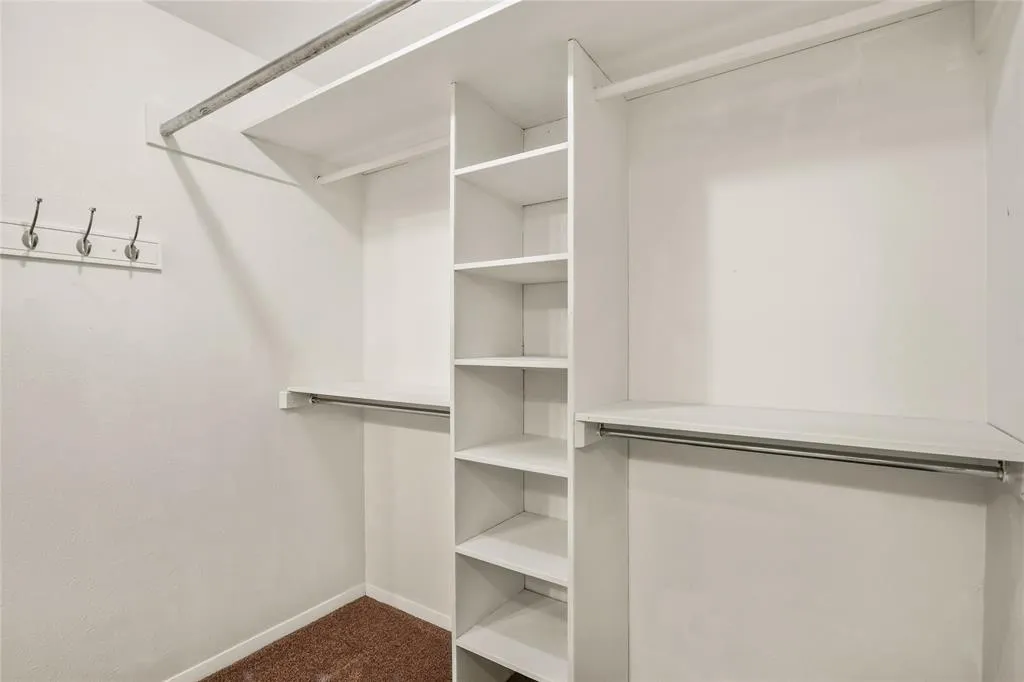 15721 mapleview