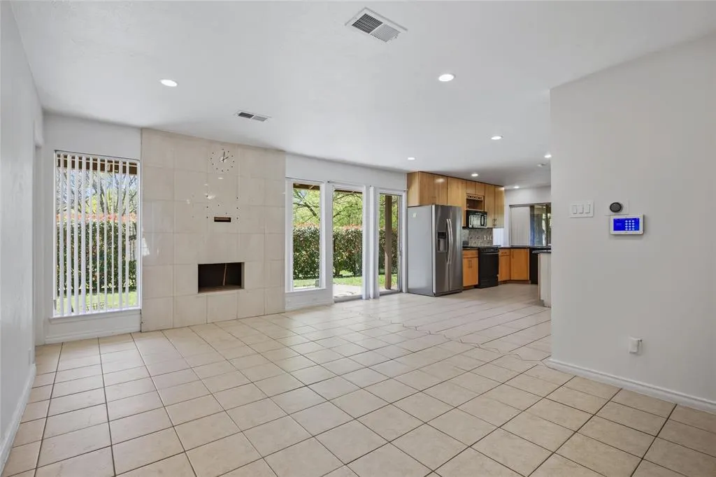 15721 mapleview