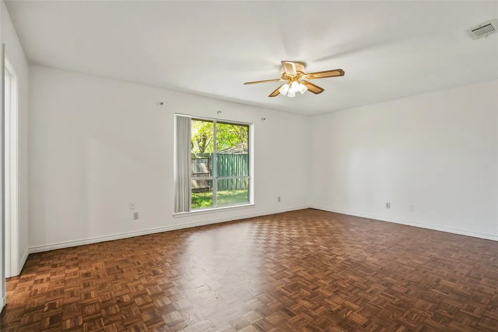 15721 mapleview