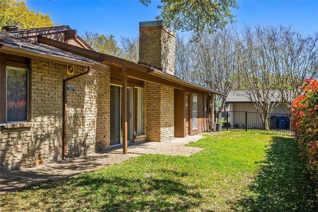 15721 mapleview