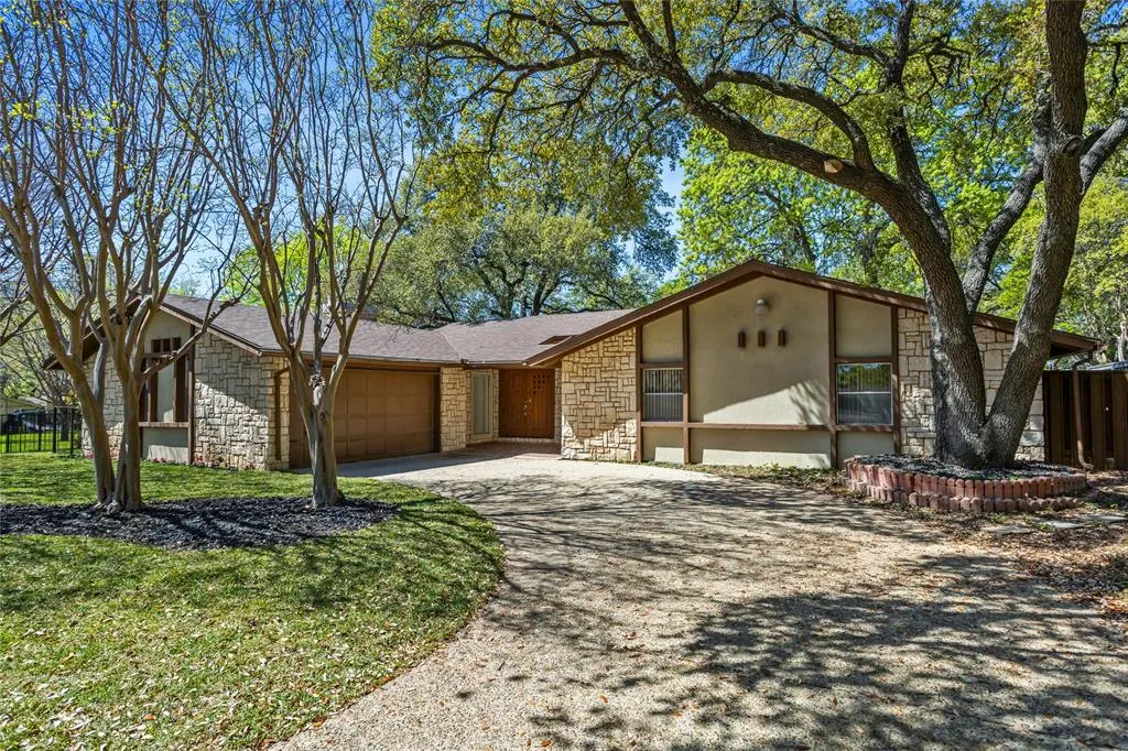 15721 mapleview