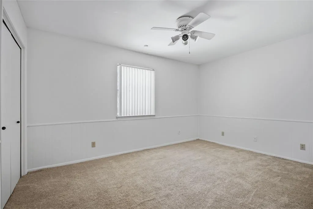 15721 mapleview