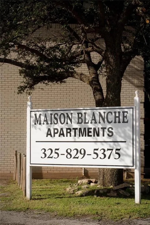 2800 Sayles Boulevard #18 B