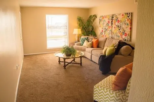 2800 Sayles Boulevard #18 B