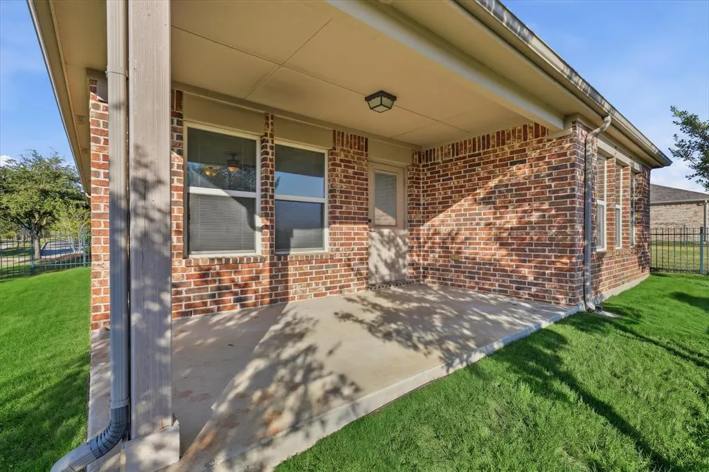 311 Mariposa Lane