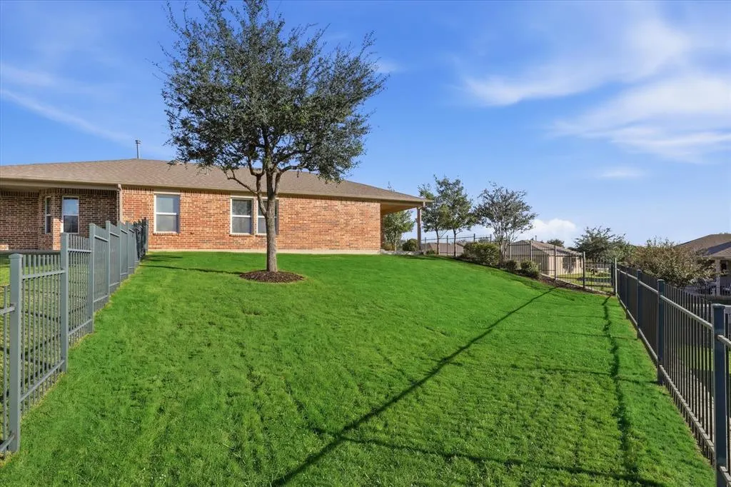 311 Mariposa Lane