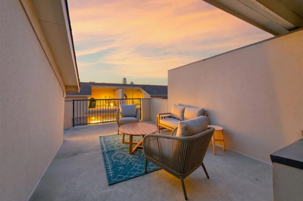 1303 Palm Springs Lane