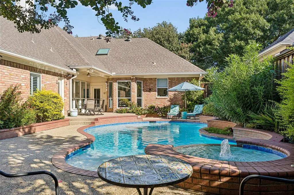 6716 Genstar Lane
