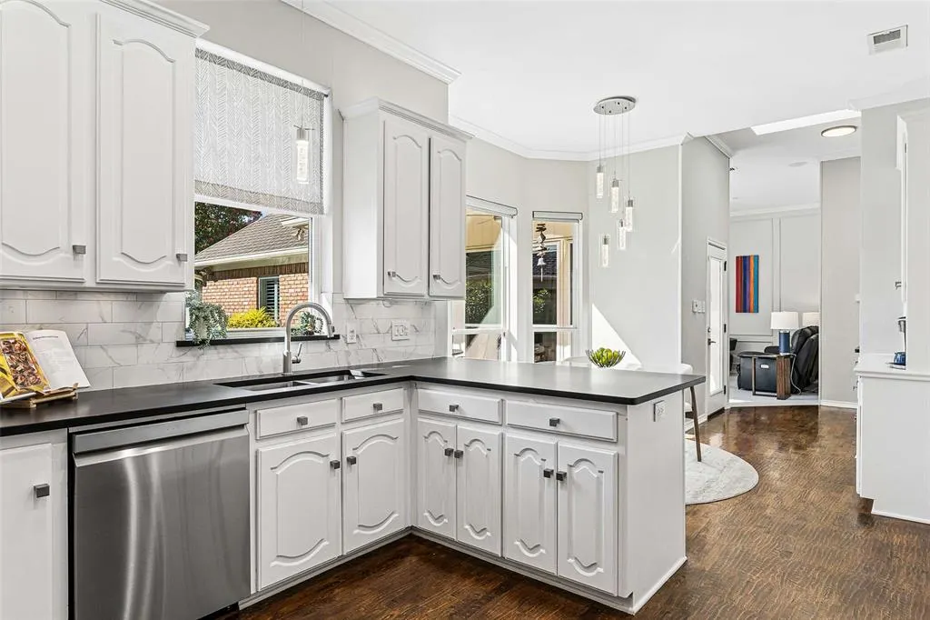 6716 Genstar Lane