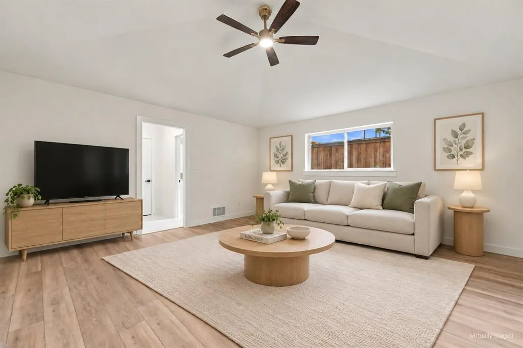10255 Chimney Hill Lane