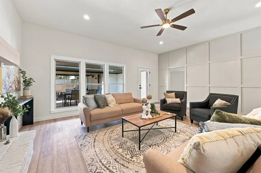 10255 Chimney Hill Lane