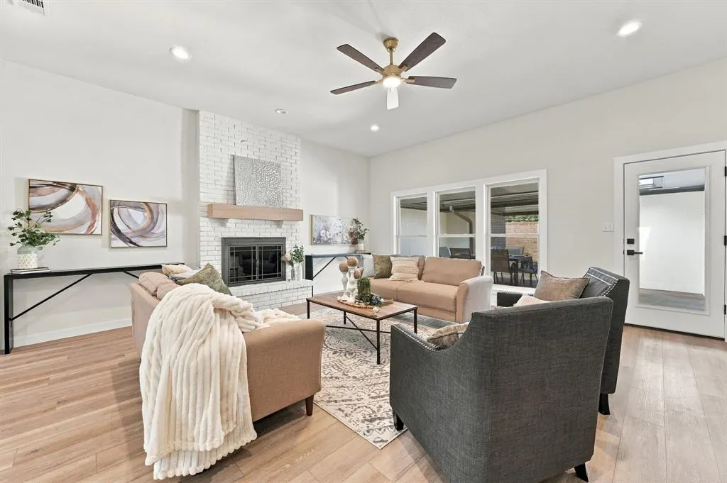 10255 Chimney Hill Lane