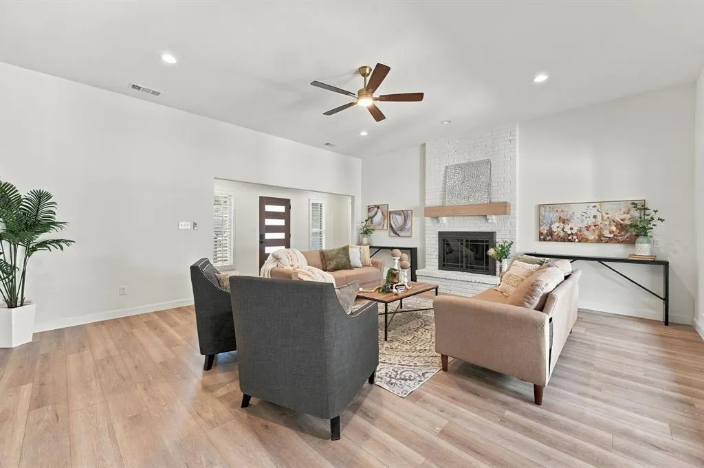 10255 Chimney Hill Lane