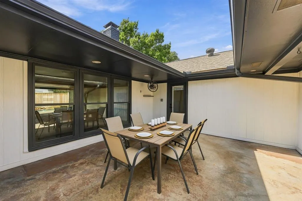 10255 Chimney Hill Lane
