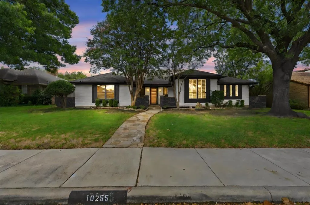 10255 Chimney Hill Lane