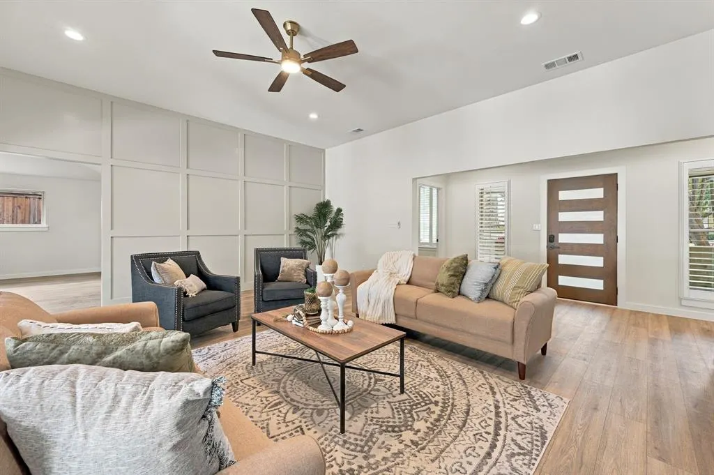 10255 Chimney Hill Lane