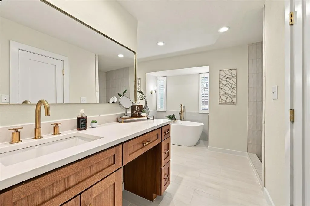 10255 Chimney Hill Lane