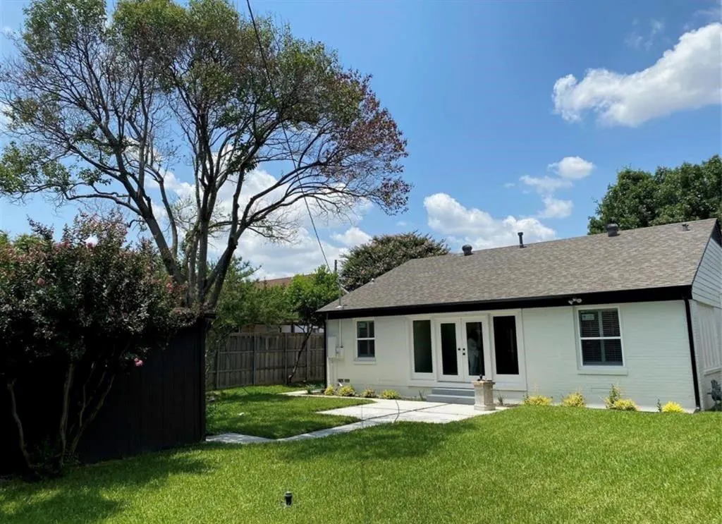 4906 W Mockingbird Lane