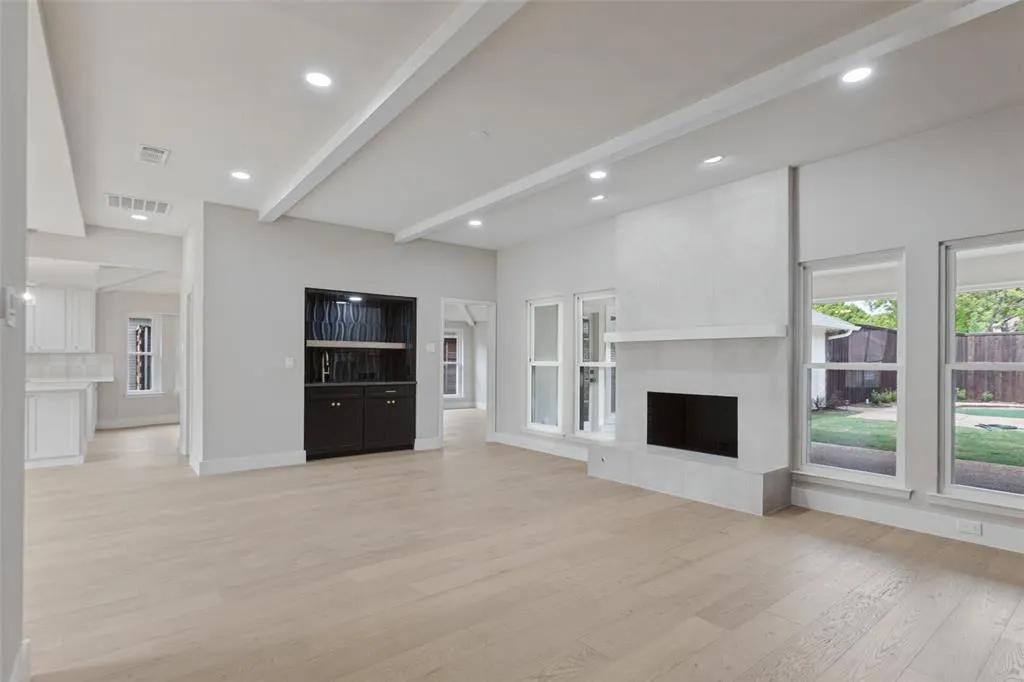 1909 Chestnut Hill Lane