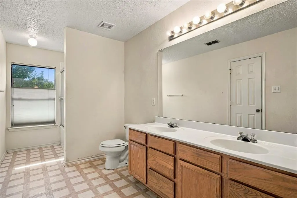 4120 Tupelo Trail