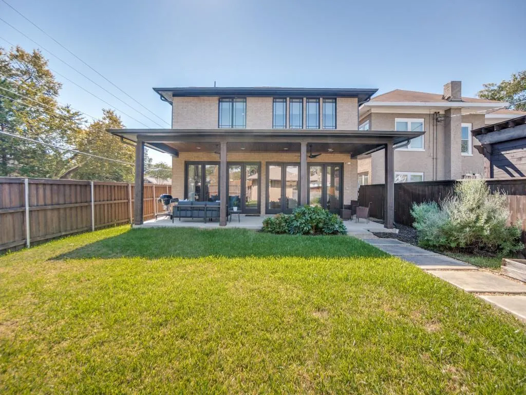 5847 Palo Pinto Avenue