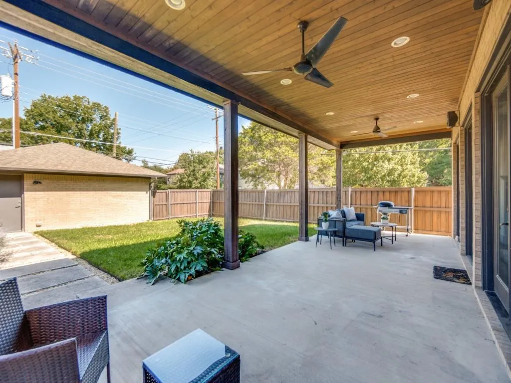 5847 Palo Pinto Avenue