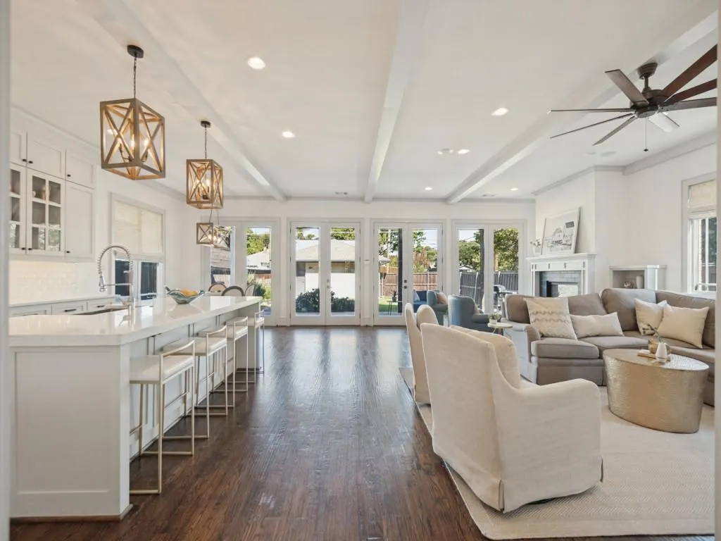 5847 Palo Pinto Avenue