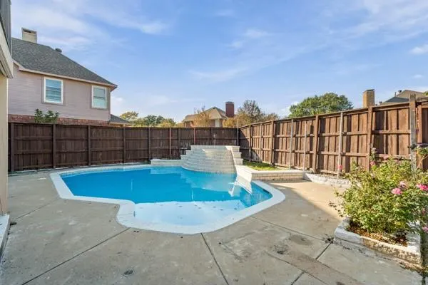 220 Cove Drive