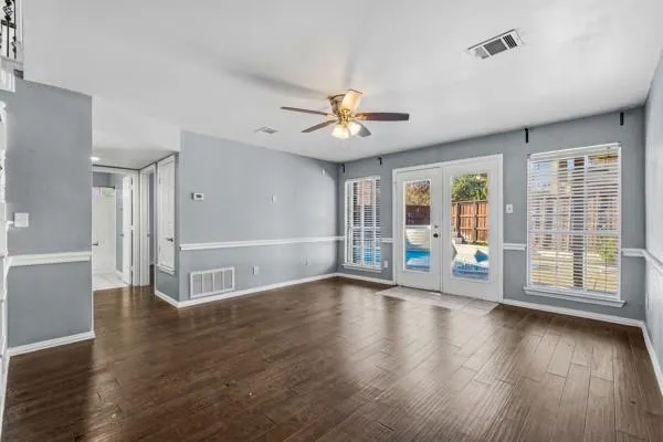 220 Cove Drive