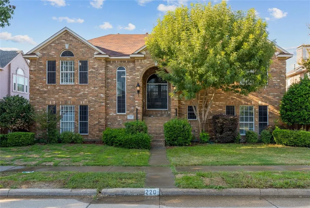 220 Cove Drive