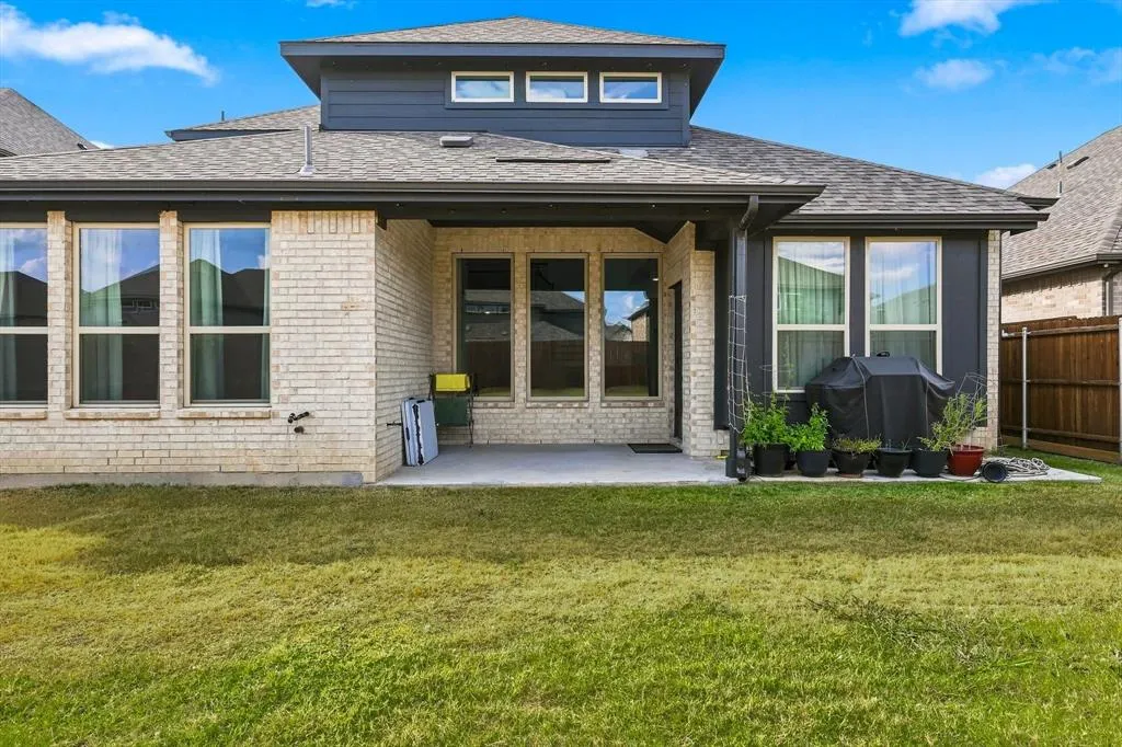 1717 Canals Drive