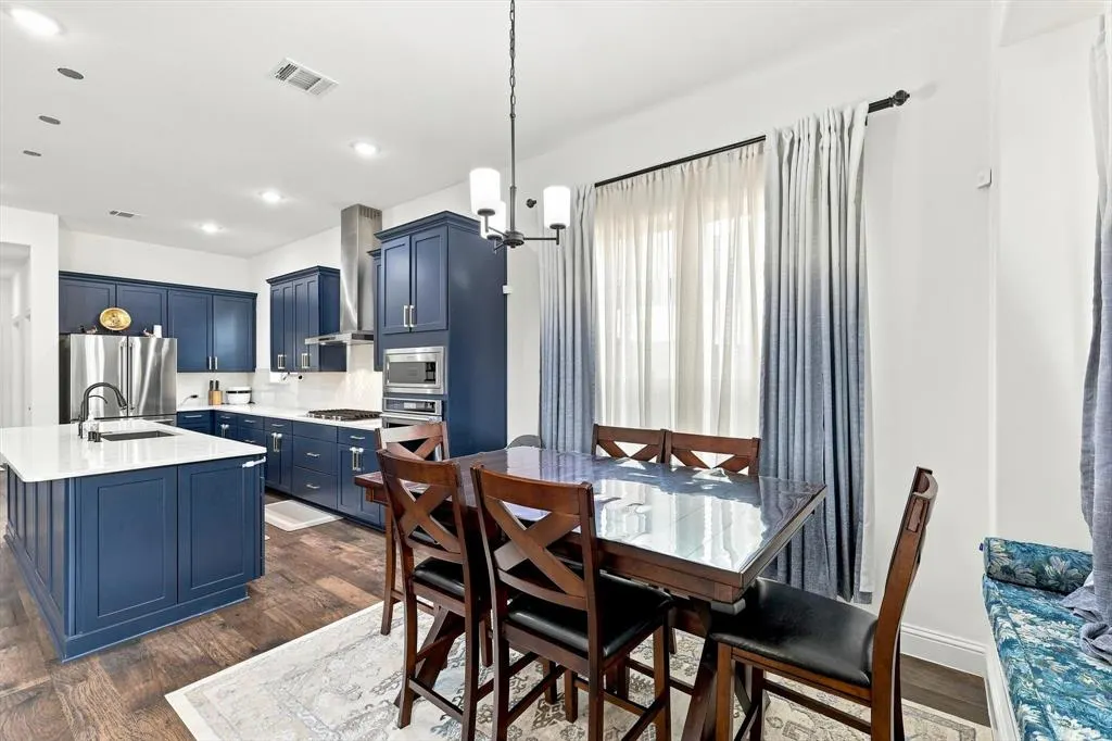1717 Canals Drive