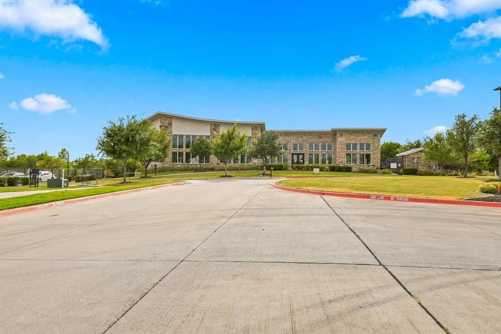 1717 Canals Drive
