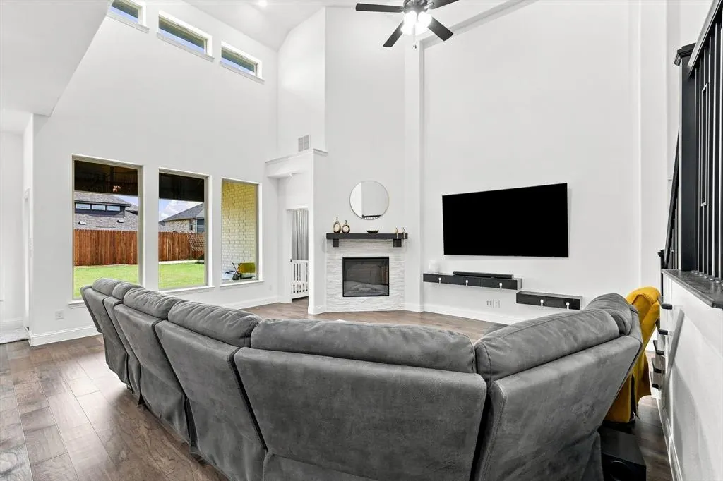 1717 Canals Drive