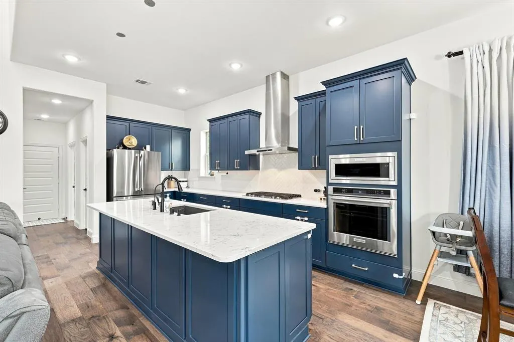 1717 Canals Drive