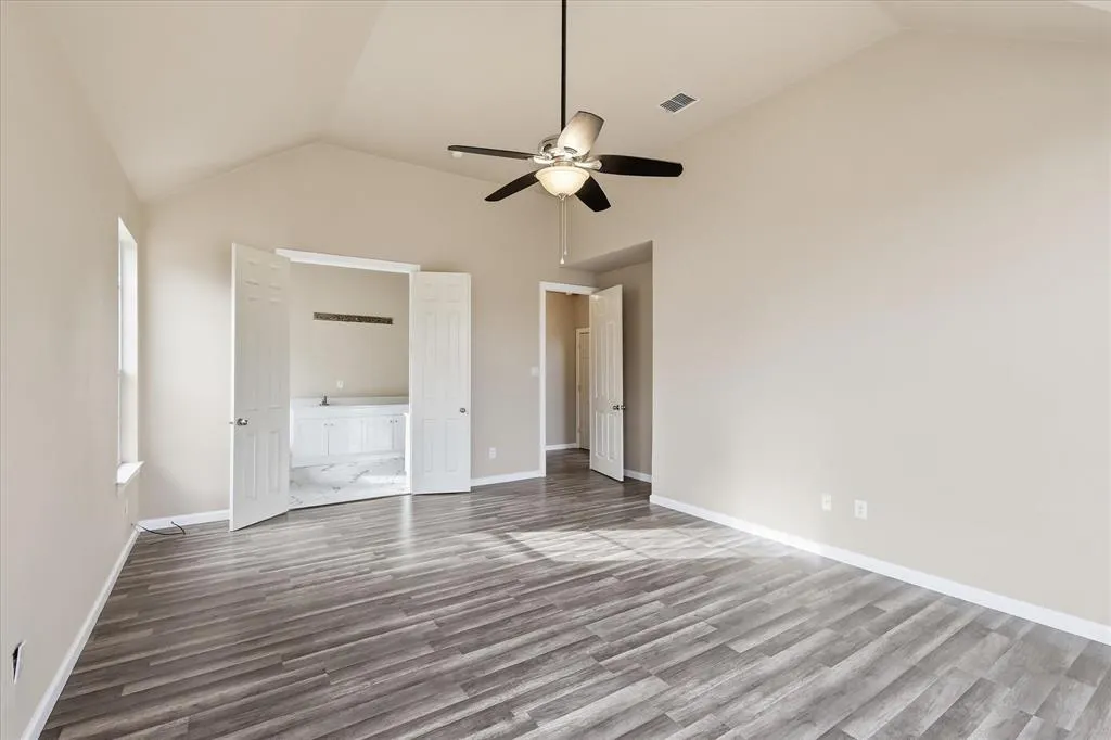 2621 Whispering Trail