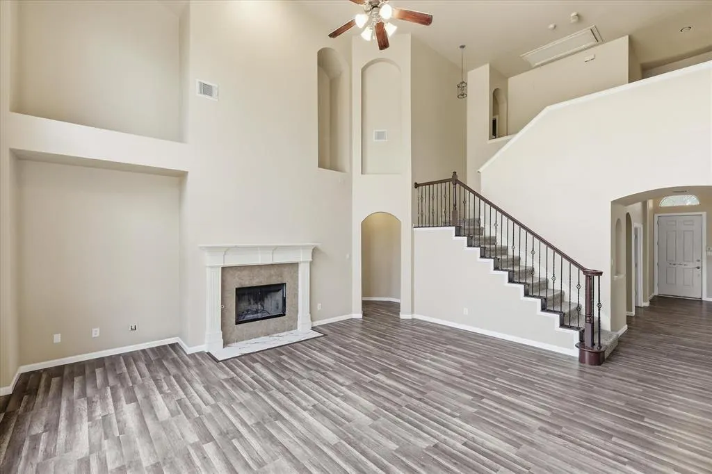 2621 Whispering Trail