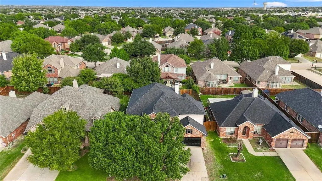 2621 Whispering Trail