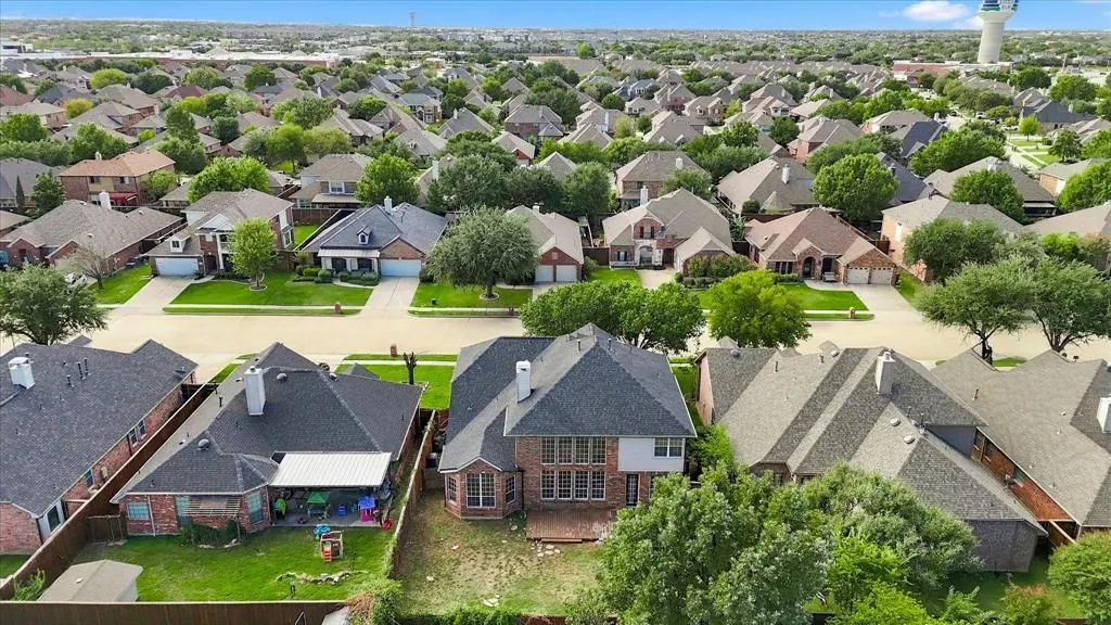 2621 Whispering Trail