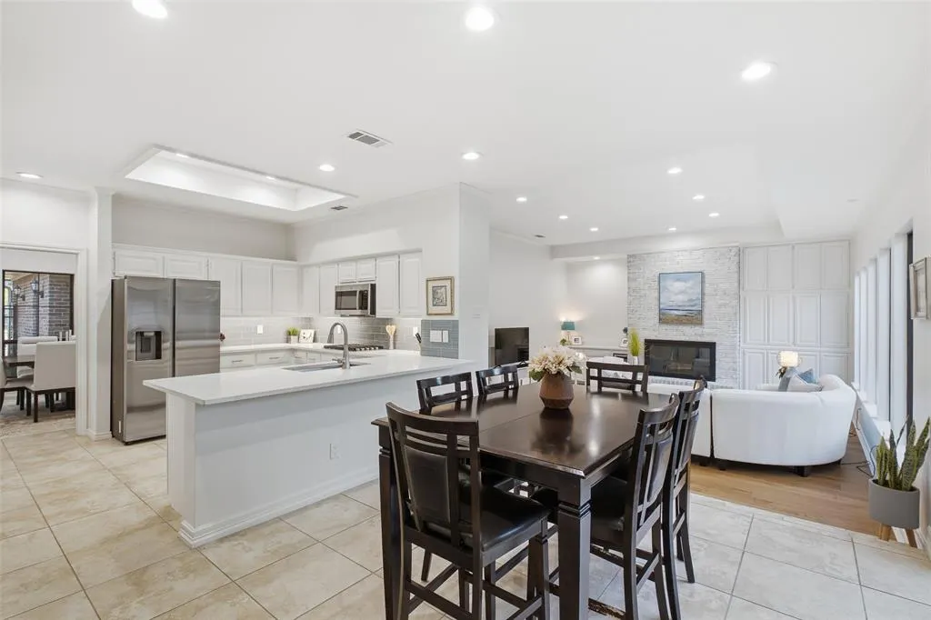 4115 Brooktree Lane