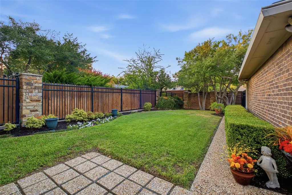 4115 Brooktree Lane