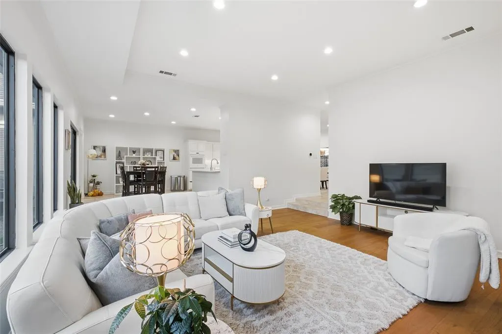 4115 Brooktree Lane