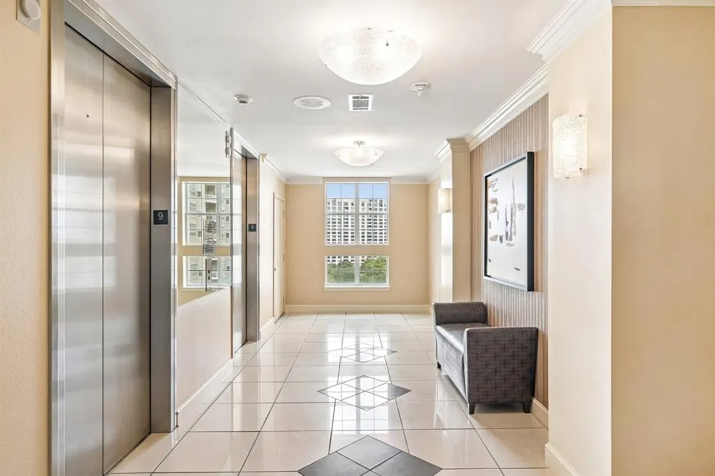 3225 Turtle Creek Boulevard #914